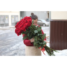 Красные розы высотой 120 см. поштучно от 19 штук